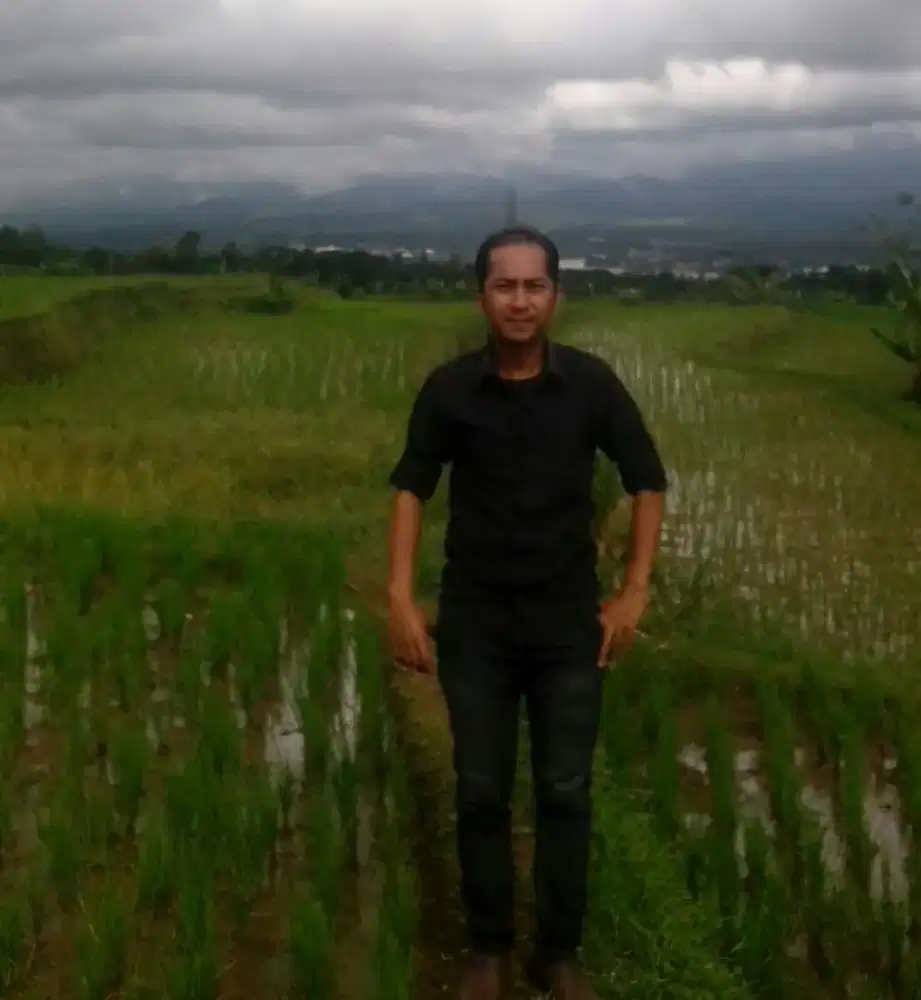 mencari pekerjaan yg pnting bisa kerja