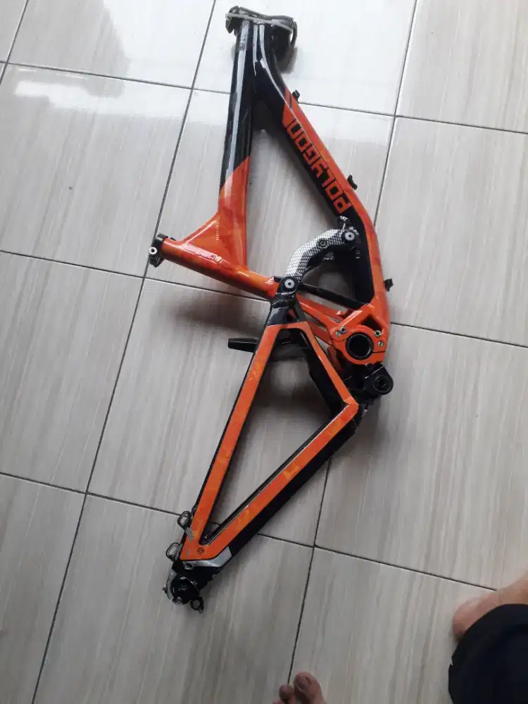 Frame polygon collosus dh2