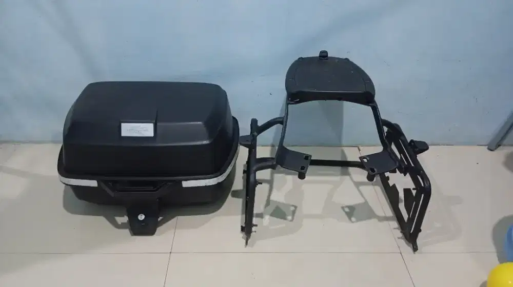 Breket box ala BMW GS (pnp Beat street)