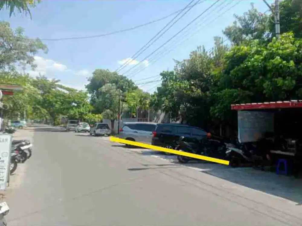 Tanah Luas 369m² Bonus Bangunan Strategis di Solo