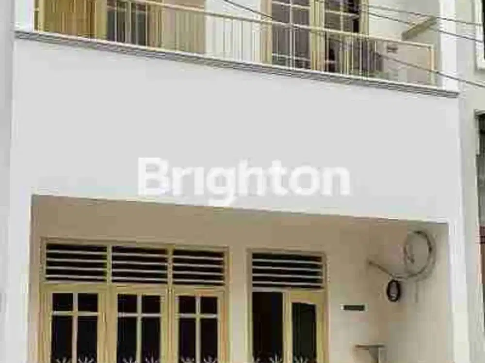 DI JUAL RUKO 2 LANTAI SIAP HUNI LOKASI JELAMBAR JAKARTA BARAT