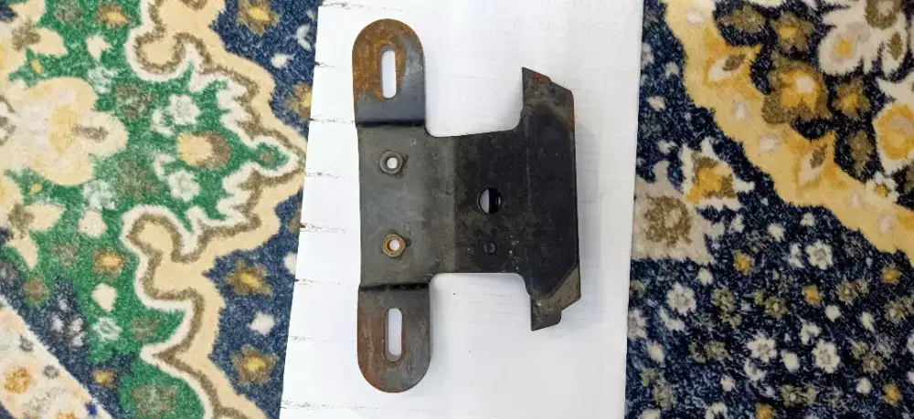 Dudukan plat belakang yamaha f1zr original