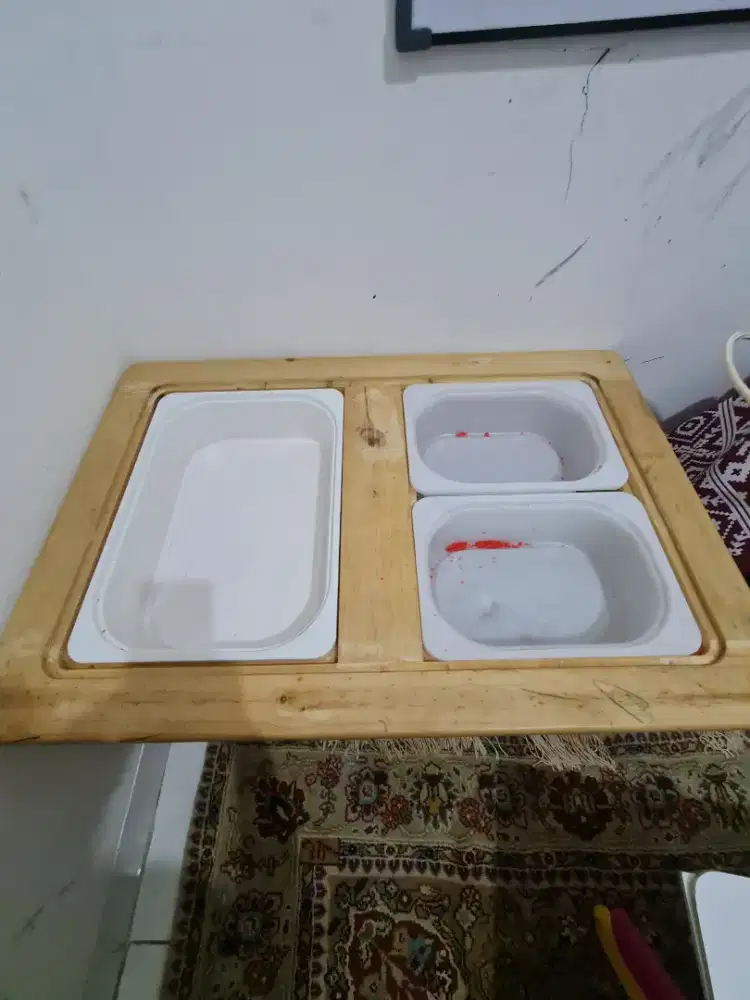 Meja belajar anak montessori table / sensory table .