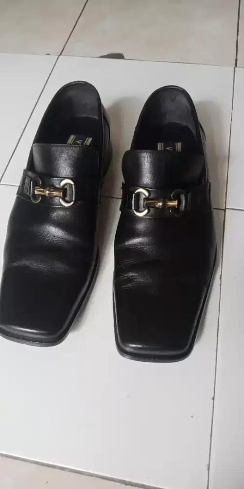 Dijual cepet sepatu pria merk verigio kulit
