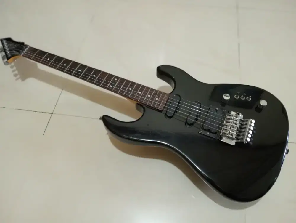 B.C RICH ST III STANDARD JAPAN NO FENDER GIBSON