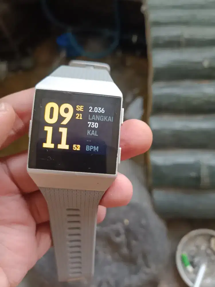 Smartwatch Fitbit ionic Adidas