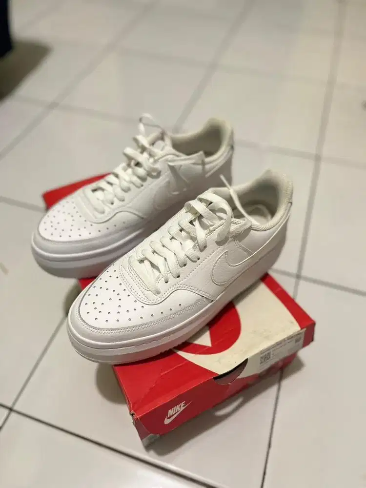 Nike court vision alta