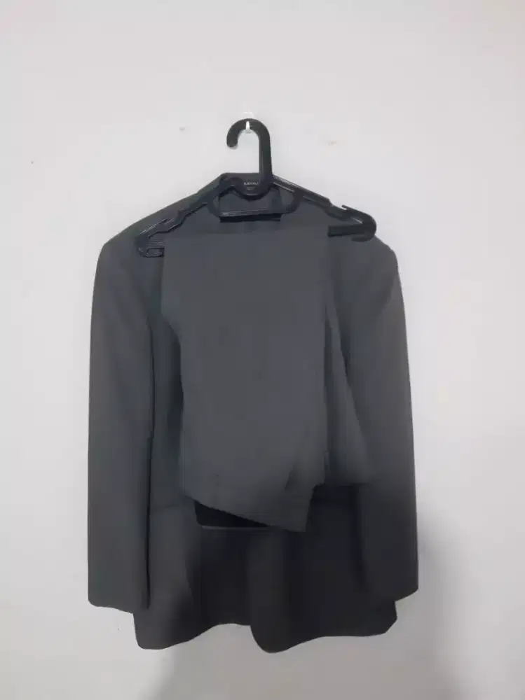 1 STEL JAS CELANA GREY CARTHAGO PRIA MEWAH BAGUS TERMURAH