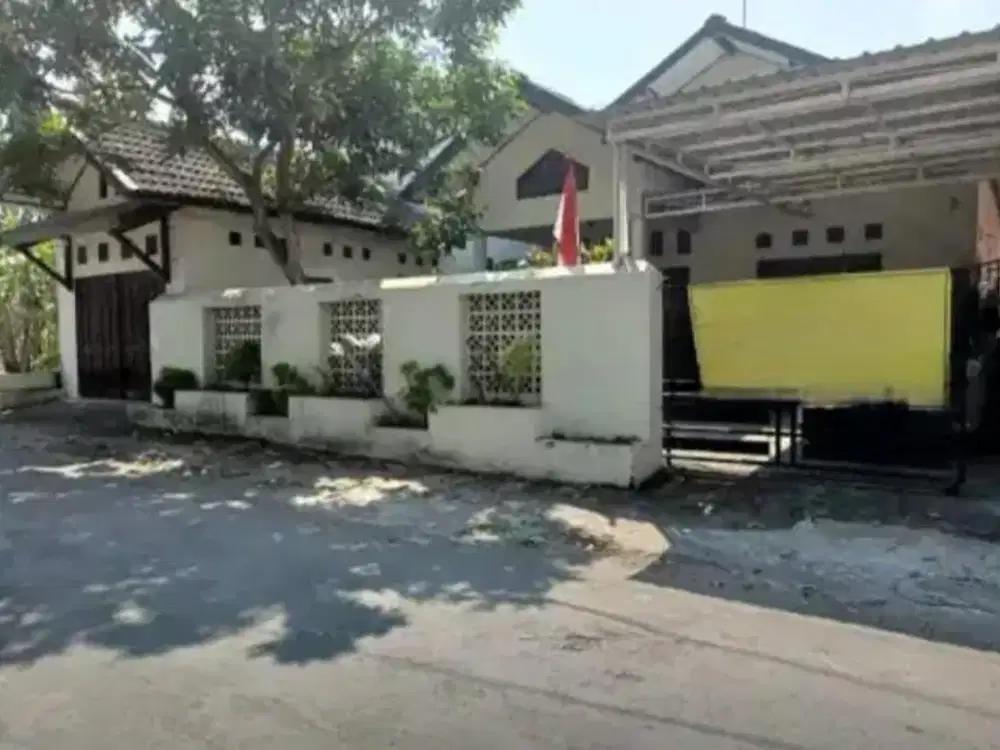 Rumah luas bqgus murah dekat UII