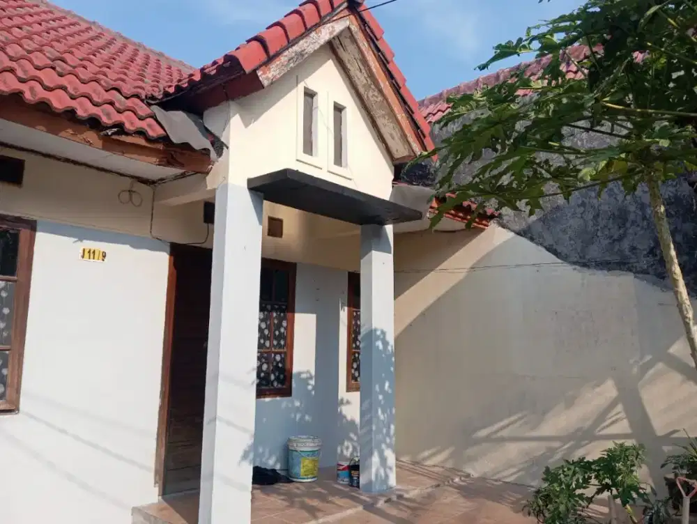 DISEWAKAN RUMAH PER 1 TAHUN