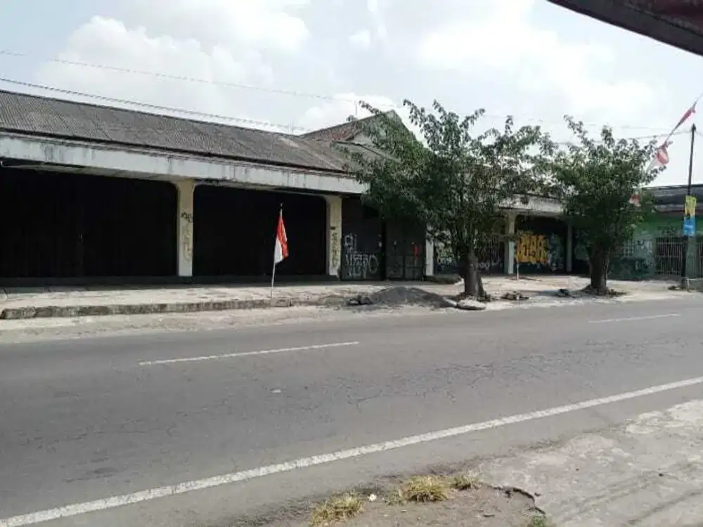 tanah bagus bonus bangunan ruko cocok buat sgala usaha di jalan kaliur