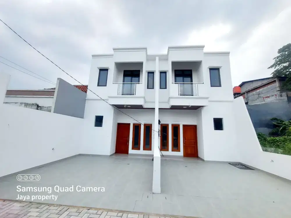 Rumah cluster 2lantai di kodau jatimekar LT.83m SHM garasi mobilj