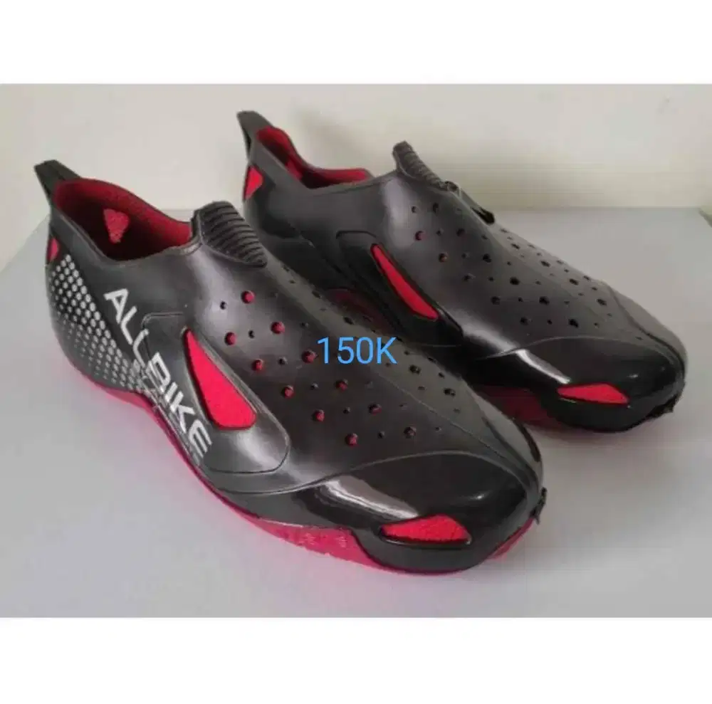 Sepatu olahraga allbike