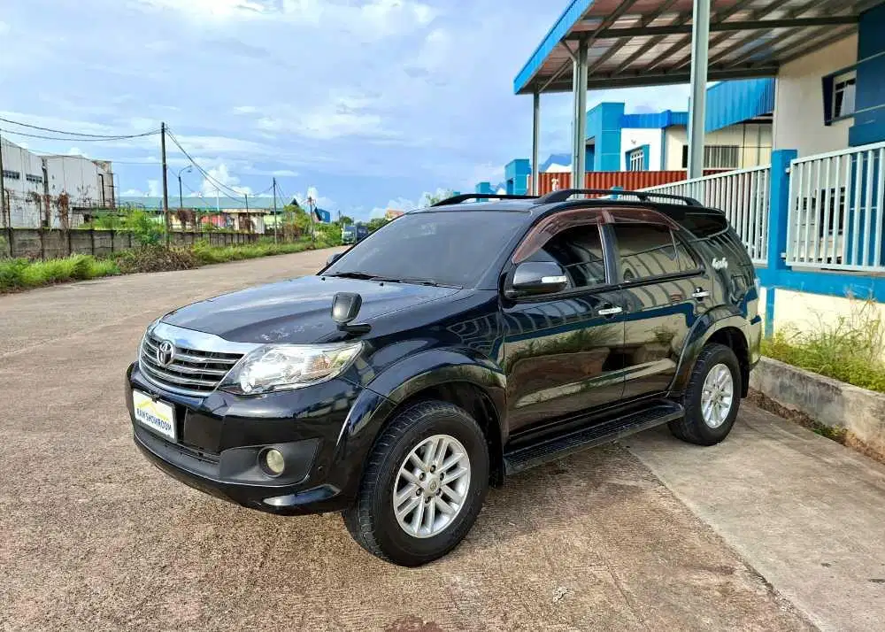 TOYOTA FORTUNER V 2.7 BENSIN AT 2012