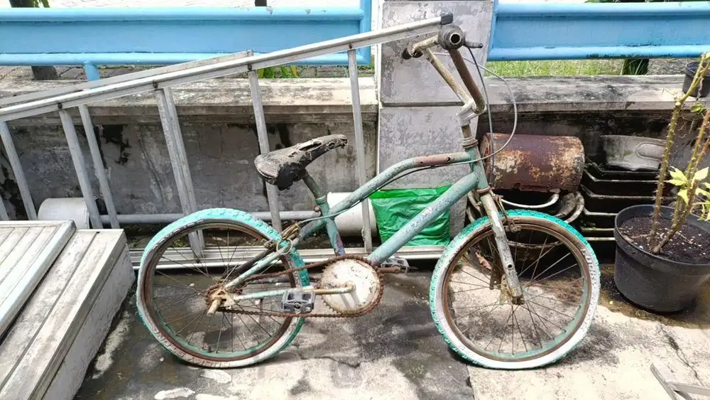 Sepeda anak Kayuh Pancal kuno antik - Tosca. Merk Five Rams