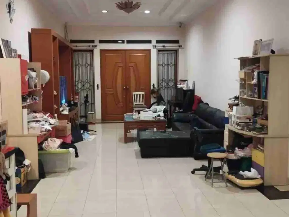Dijual rumah di Dadali luas 300m² homey dan nyaman 2 lantai