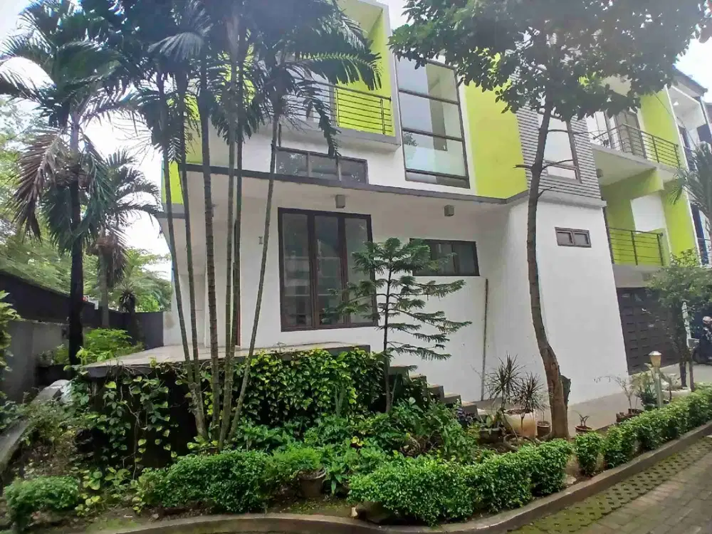 Disewakan rumah view lap.golf di Green Golf residence pangkalan jati