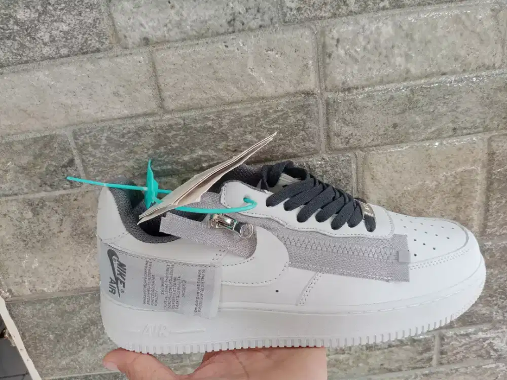 Sepatu Sporty / Casual merk Nike AF1