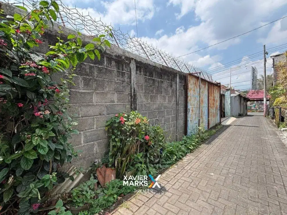 V1 Rumah Luas Ada Tanah Lapang Cocok untuk Usaha di Raya Beji Batu