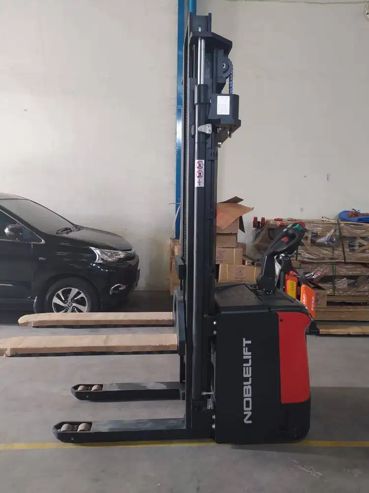 STACKER ELECTRIC 1.6TON 3.6METER NOBLELIFT