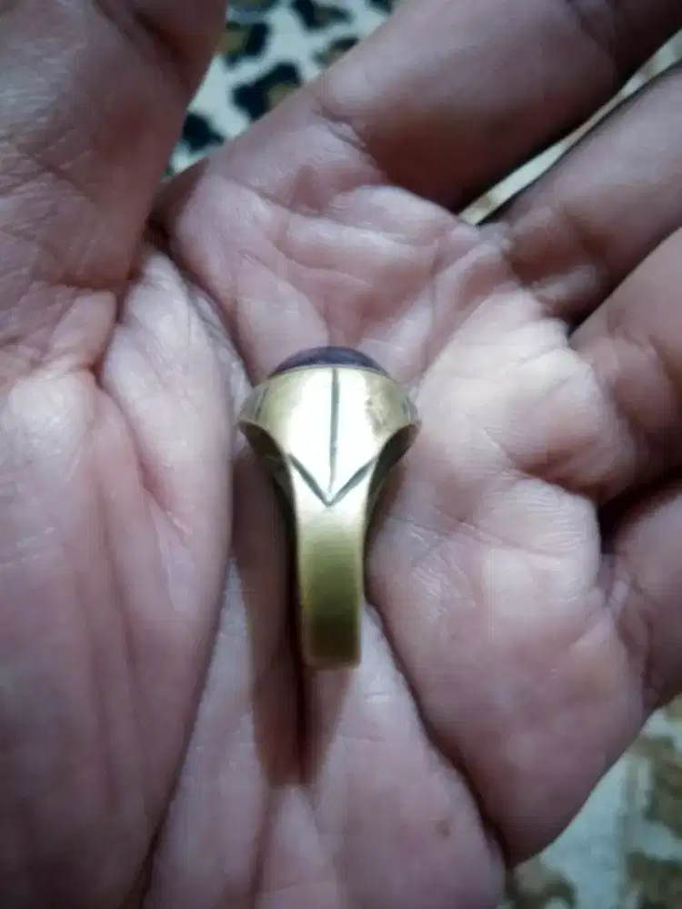 Cincin Ruby Daging Iketan Dari Koin Logam 500an.