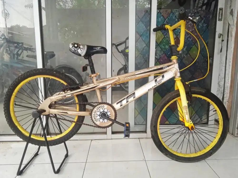 Sepeda anak BMX uk20