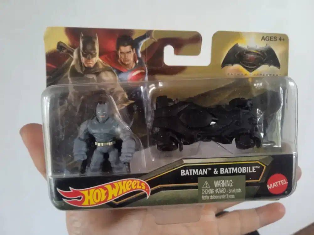 Hot Wheels Batman & Batmobile