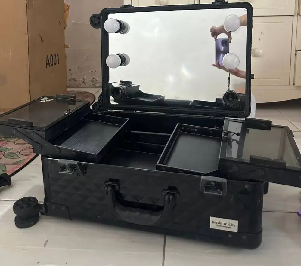 Beauty Case MUA merk Sonia Miller Ukuran 32x33