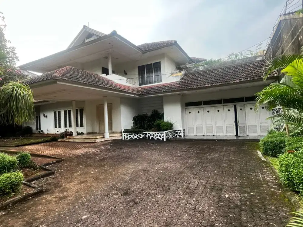 Dijual Rumah di lokasi strategis jl Adhyaksa Raya Lebak Bulus