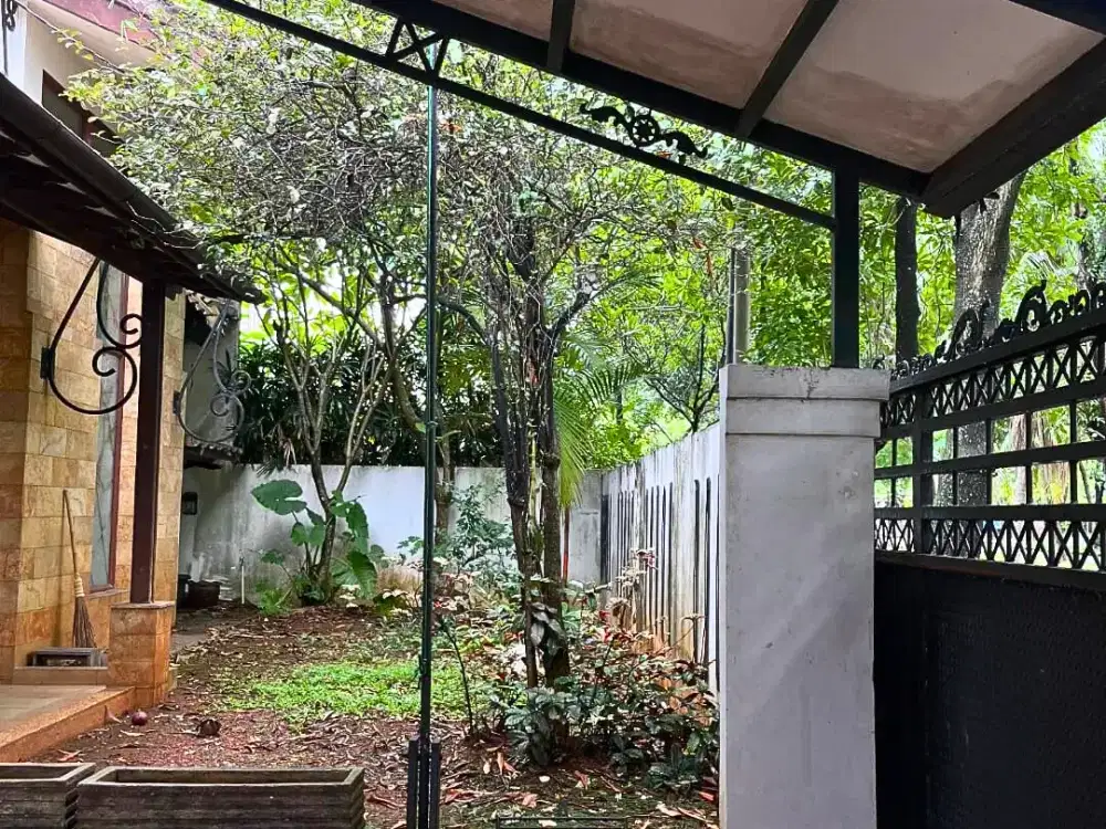 DI JUAL RUMAH 2 LANTAI NYAMAN, ASRI, STRATEGIS DI BINTARO SEKTOR 6