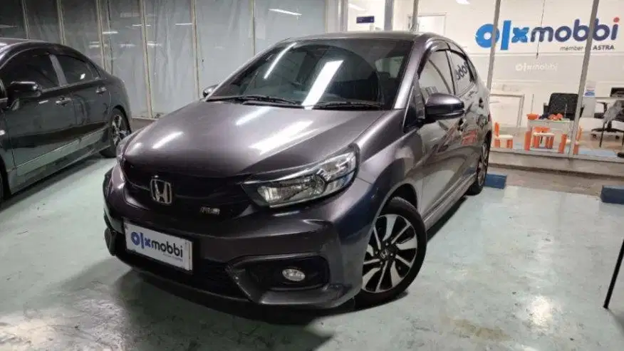 Type Tertinggi  -  Honda Brio 1.2 RS Bensin AT 2019 Abu-Abu BH