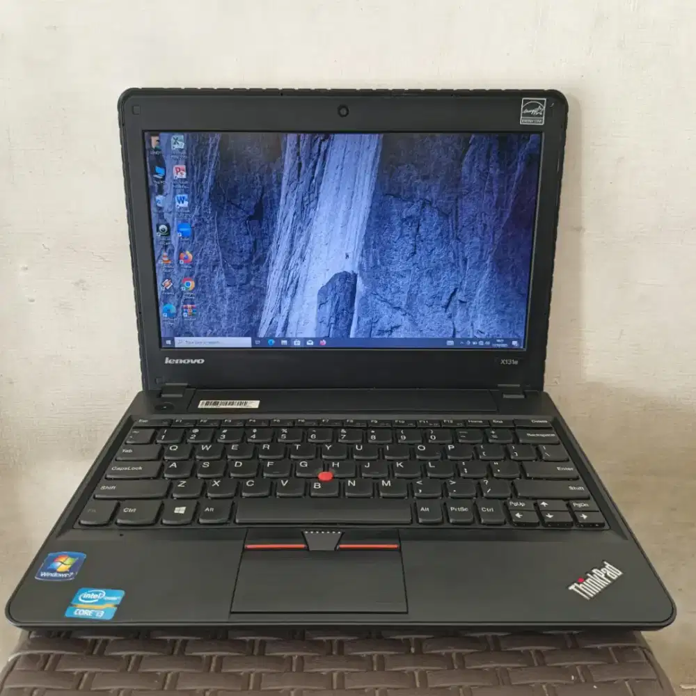 JUAL LAPTOP NOTEBOOK LENOVO THINKPAD X131e INTEL CORE i3-3227U RAM4GB