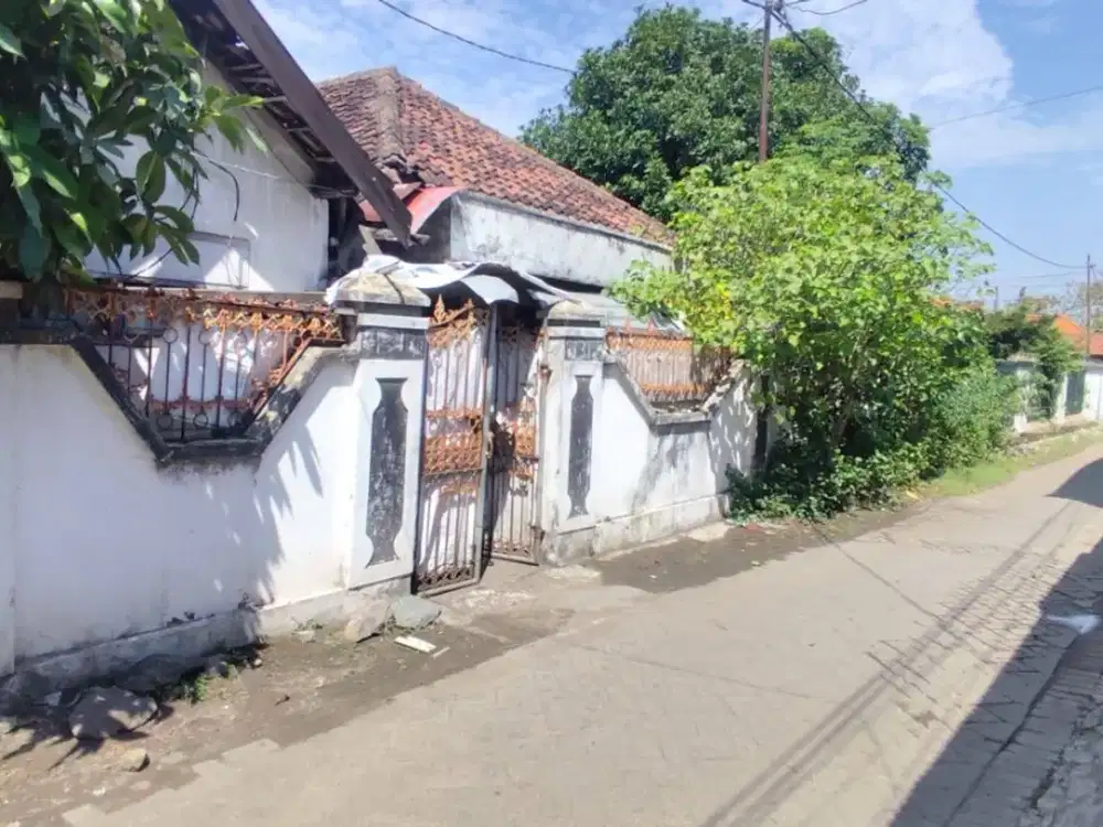 Dijual rumah hitung tanah cocok untuk kos karyawan Buduran , Sidoarjo