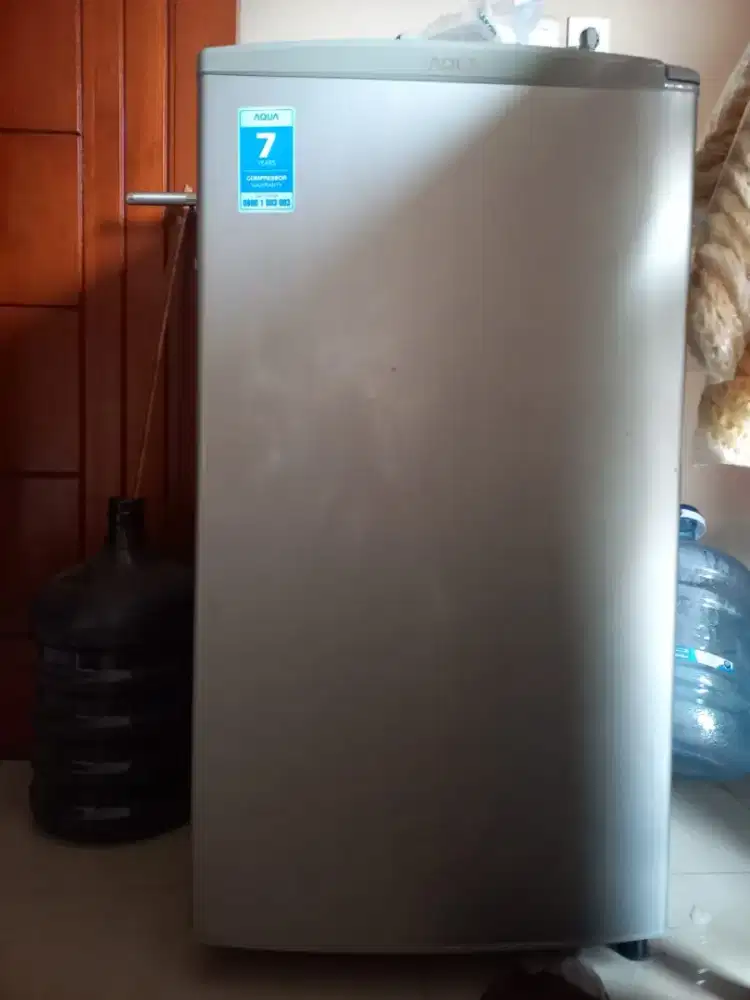 Dijual Frezer Aqua 4 rack second belum pernah service