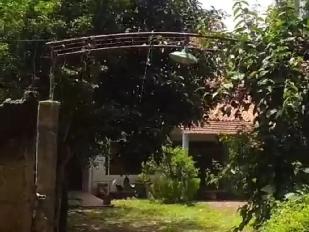 Rumah Asri LT 790m di Jl. Bukit CInere Raya, Gandul Depok