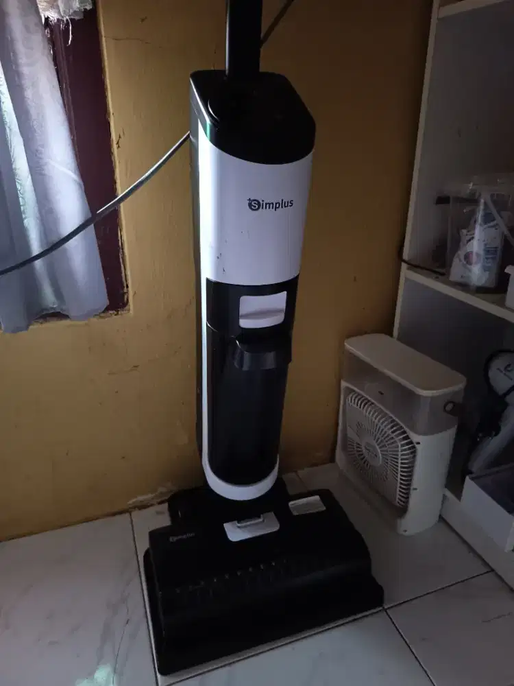 Simplus Wet and Dry Vacuum. Belum setahun pakai.