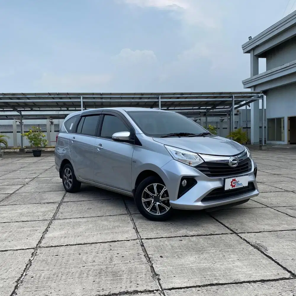 (10 km) Daihatsu Sigra R 1.2 Manual 2022 LOW KM