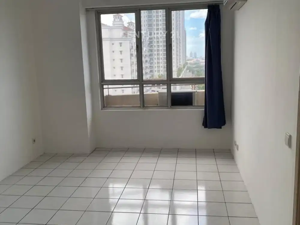 Apartemen Paladian Park Tower C Lt 15 3BR Semi Furnished S7474