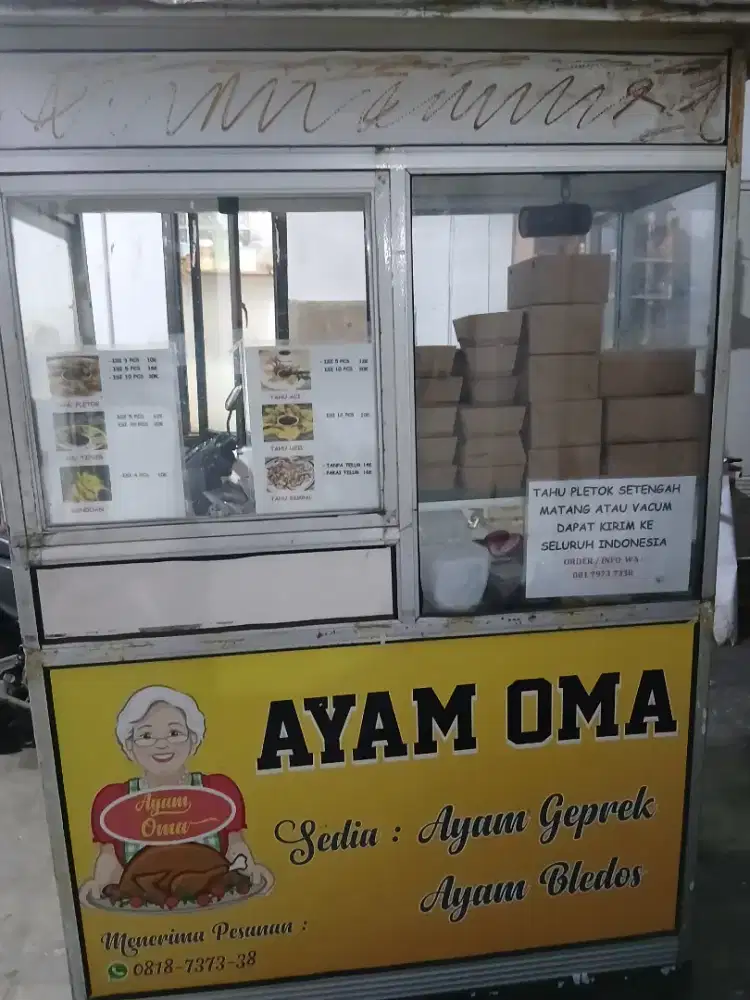 Dijual etalase untuk jualan makanan