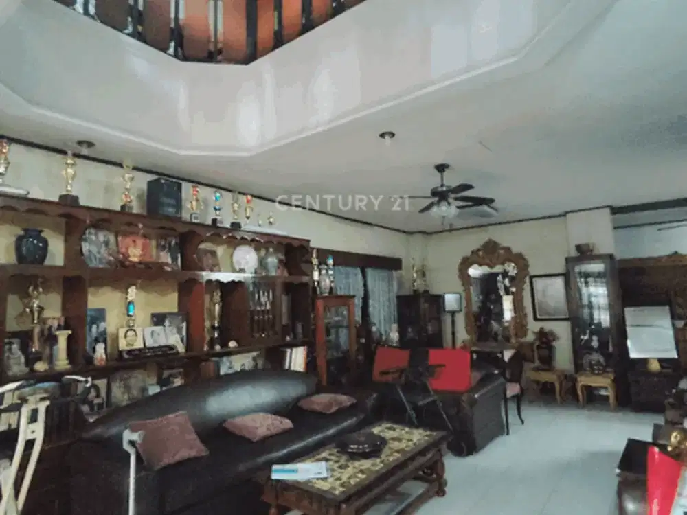 Rumah 2 Lantai Dekat Akses Tol Dalam Kota Di Cempaka Putih S8556