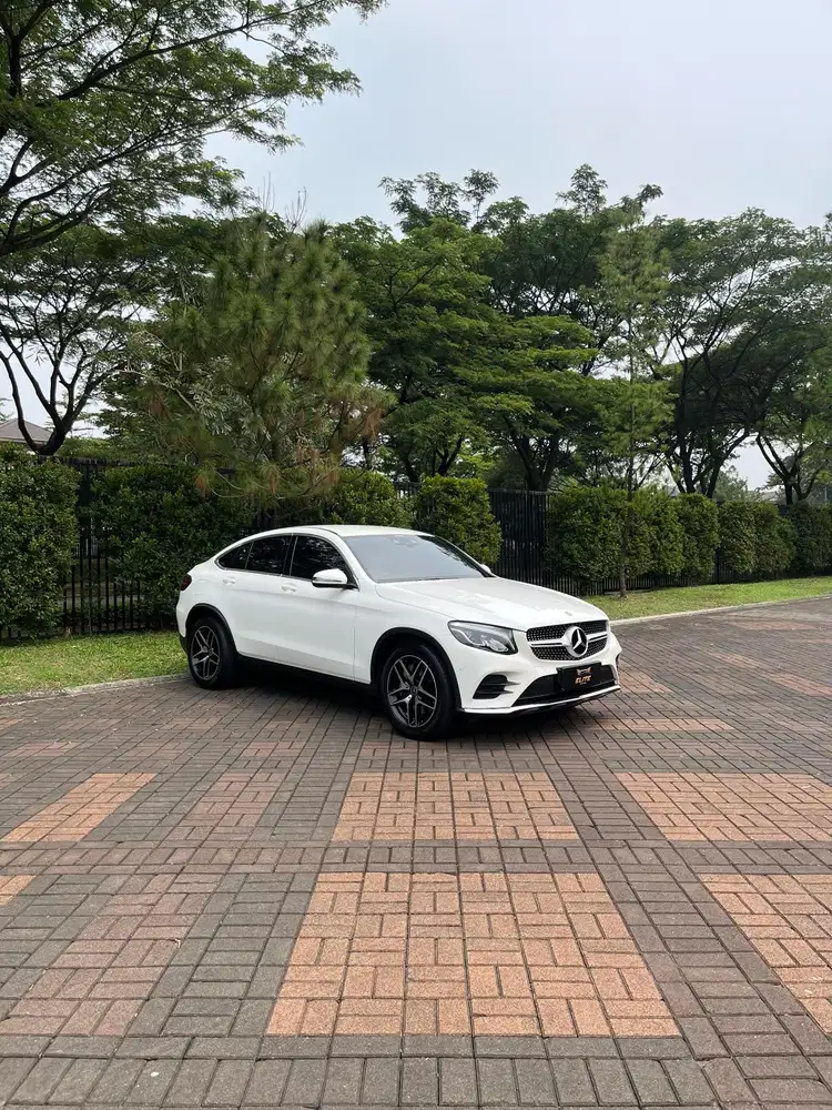 Mercedes Benz Mercy GLC 300 AMG COUPE 2020 2019