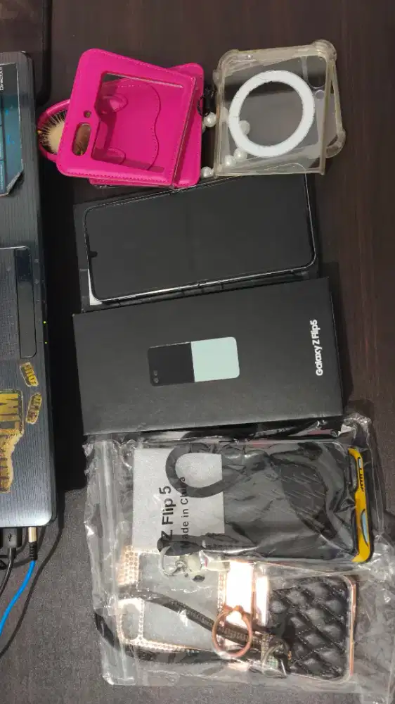 Samsung Galaxy Z Flip 5 fullset