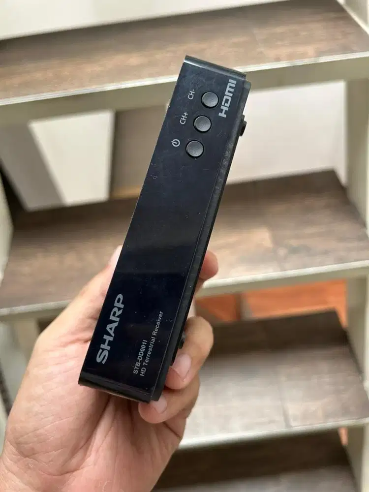 SET TOP BOX DIGITAL TV BEKAS MERK SHARP