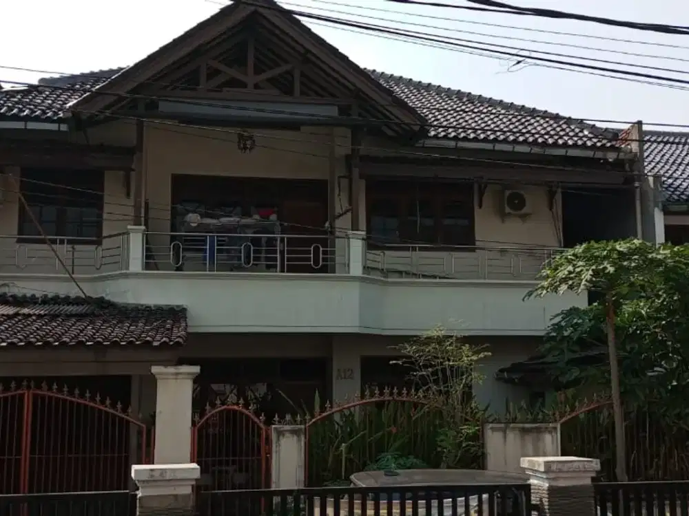 Rumah Mewah 2 Lantai Komplek DKI Joglo Siap Huni