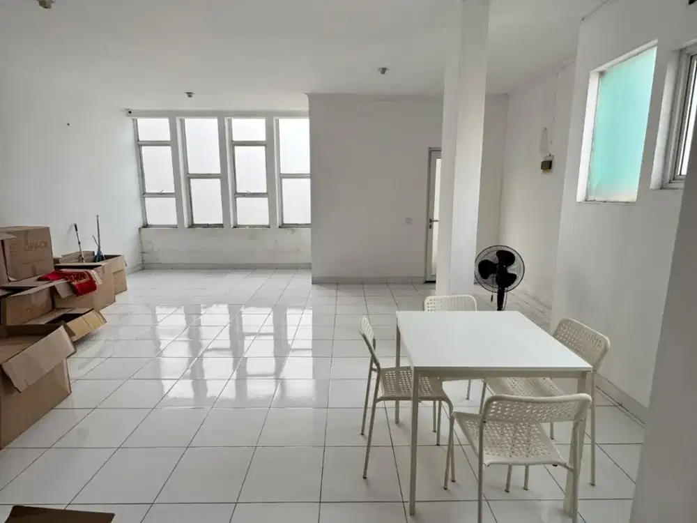 Dijual/Disewakan Ruko Hook Golden 8 Gading Serpong – Depan Sekolah Pahoa, 3 Lantai, Siap Pakai, Harga 5,3 M