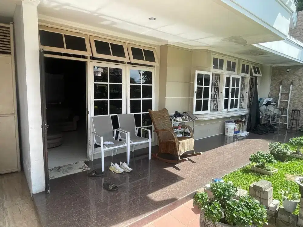 Dijual Cepat Rumah Cantik Terawat Dharmahusada Indah Utara