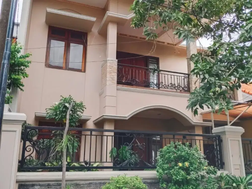 Dijual Rumah 2 lantai sangat cantik Rungkut Asri