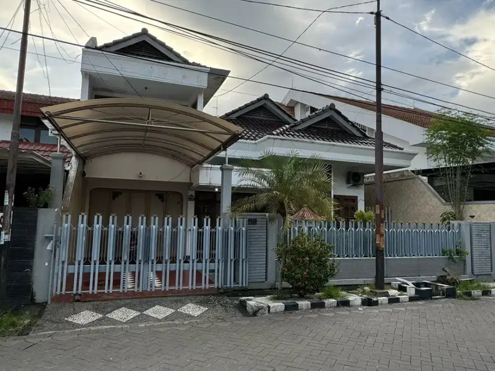 Dijual Rumah Terawat Dharmahusada Indah Barat