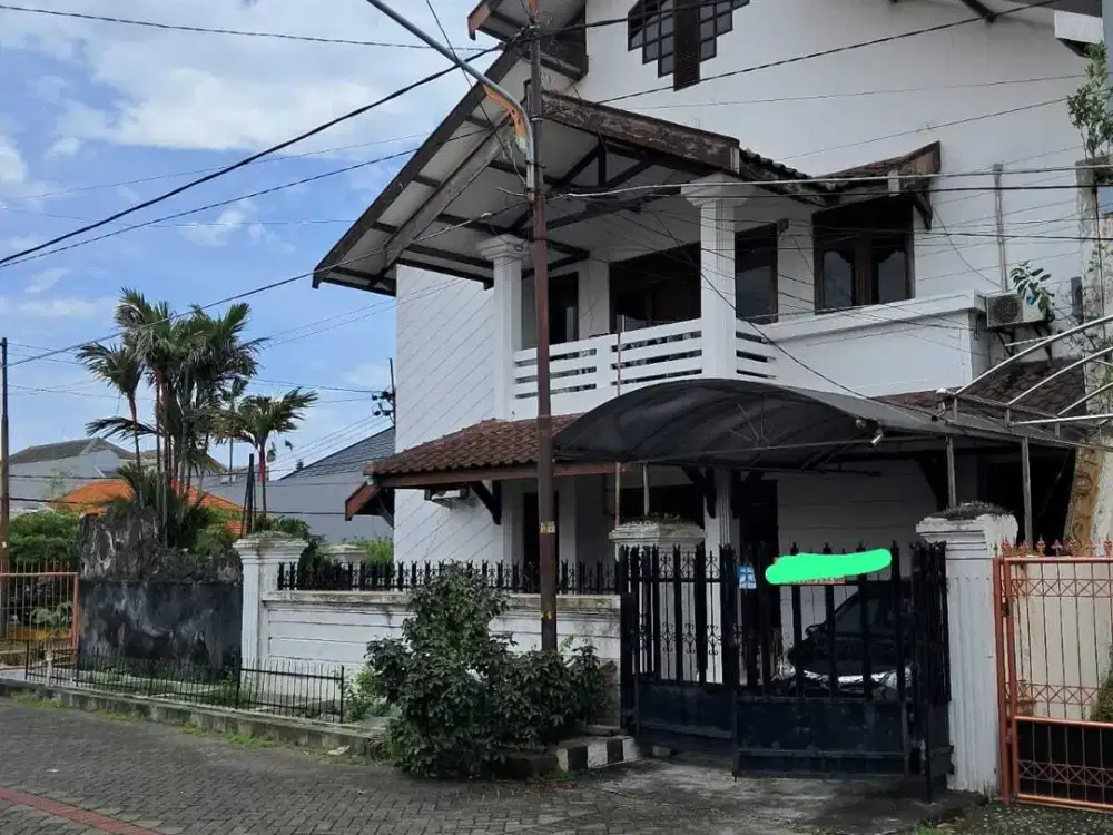 Dijual Rumah Manyar Tirtoasri cocok untuk Kos