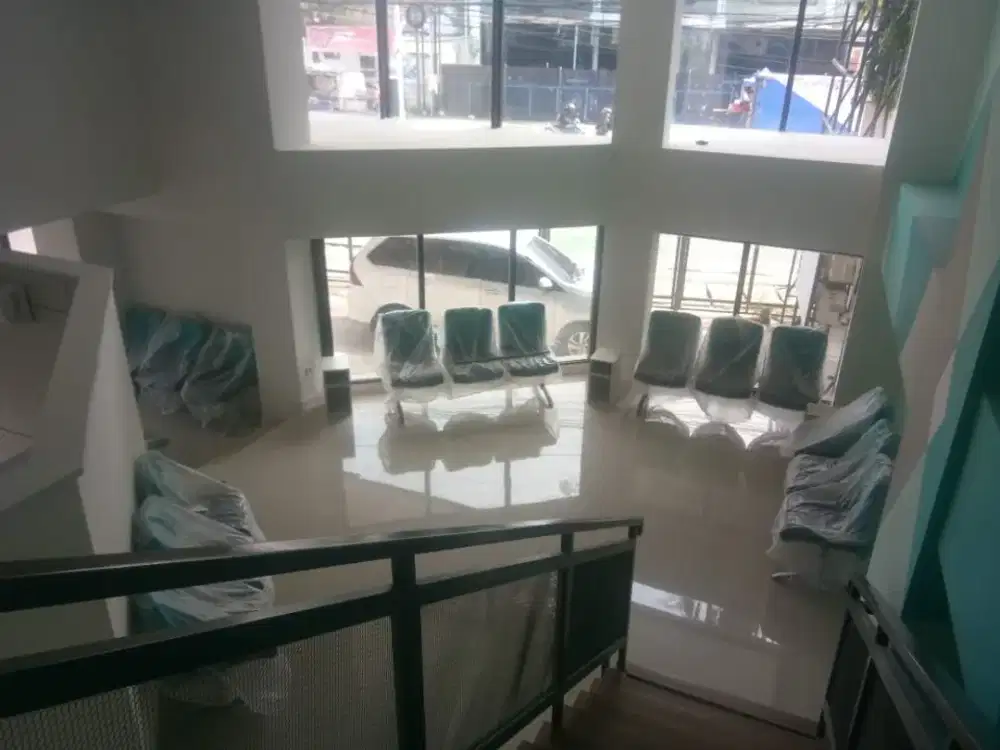 Jual dan sewa gedung 4 lantai lokasi hook di Jatinegara Jakarta